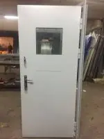 Кассовая дверь с выдвижным лотком в оружейную комнату 01