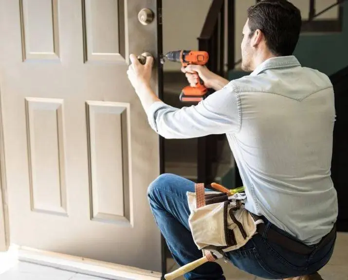 Ремонт входных дверей