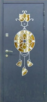 Декоративная отделка из художественной ковки на входной двери (77)