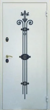 Декоративная отделка из художественной ковки на входной двери (59)