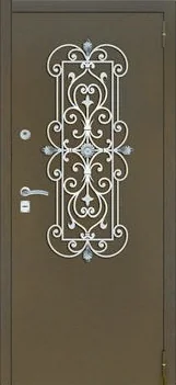Декоративная отделка из художественной ковки на входной двери (61)