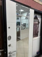 Входная дверь Маркус Мираж белое дерево