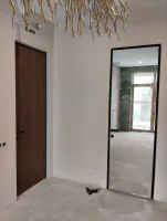 Межкомнатная скрытая дверь Atlas 42 с зеркалом