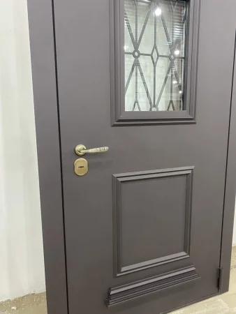 Металлофиленки на металле входной двери (1)