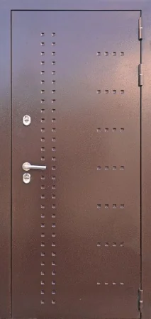 Давление на металле на входной двери (33)