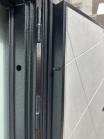 Входная дверь Маркус Мальта 3к бетон снежный