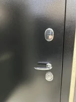 Входная дверь Маркус Вертикаль 3к белый матовый