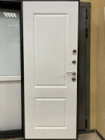 Входная дверь Маркус Термо Тундра белый матовый