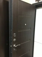 Входная дверь Маркус Легенда венге тисненый