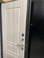 Входная дверь Маркус Аляска серебро сандал