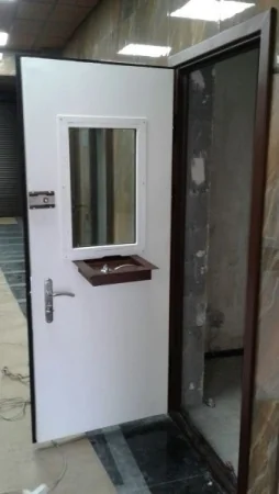 Кассовая дверь с выдвижным лотком в оружейную комнату 02