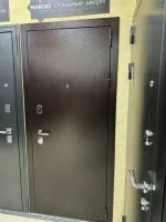 Входная дверь Маркус Олимп орех бренди