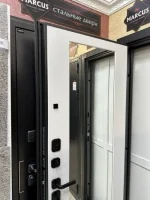 Входная дверь Маркус Орион Зеркало