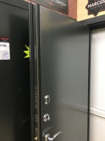 Входная дверь Маркус Термо серебро металл-металл