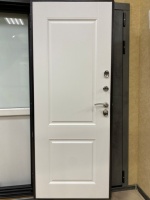 Входная дверь Маркус Термо Тундра белый матовый