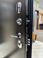 Входная дверь Маркус Металл Металл